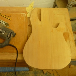 Building a guitar: Day eleven
